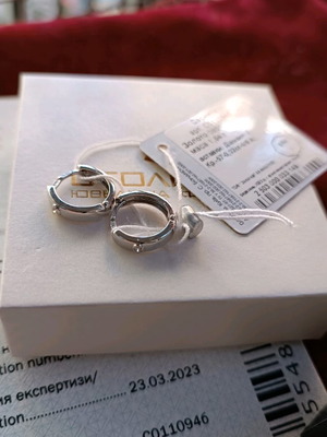 Gold earrings with diamonds new
