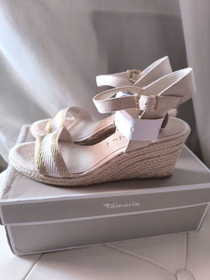 Tamaris platform sandals beige new