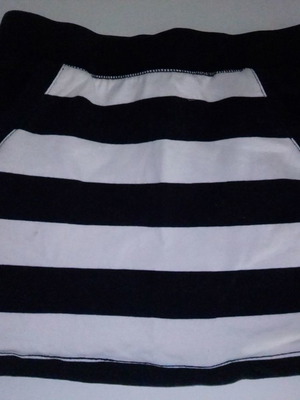 OVS kids skirt 8-9 years like new, black and white