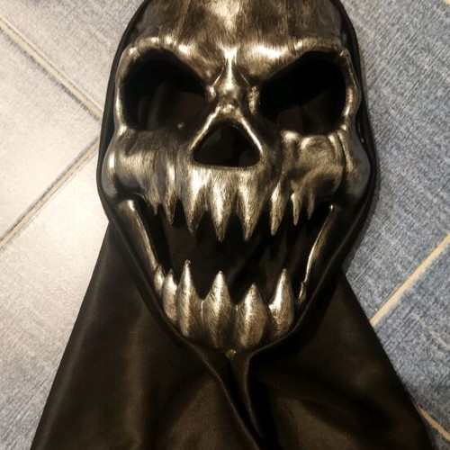 Halloween skull mask new with tag