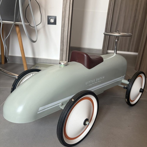 Little Dutch retro children's car