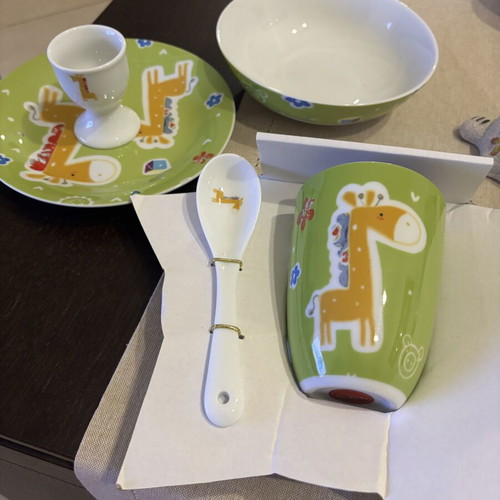 Children's porcelain dining set 5 pieces new with jungle animal box