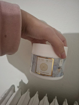 Body Butter La Vie en Rose like new, very moisturizing