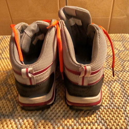 Timberland women's hiking shoes almost new, size 39