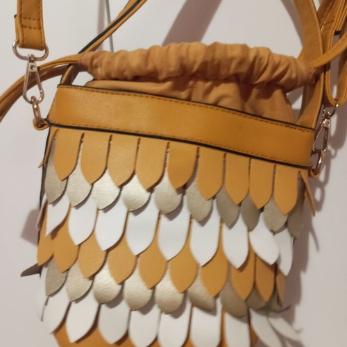 Crossbody bag like new, yellow and gold