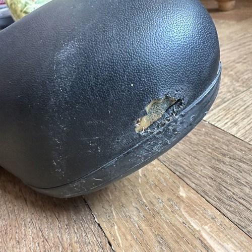 Bicycle saddle used