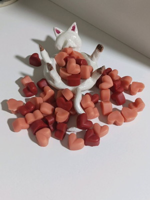 Wax melts mini hearts from 100% plant-based rapeseed wax like new, 80 pieces