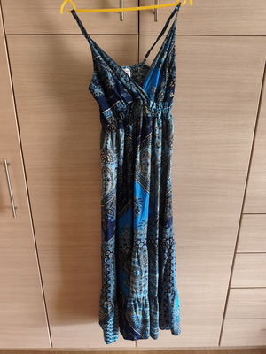 Maxi summer dress one size, blue with gold details, like new
