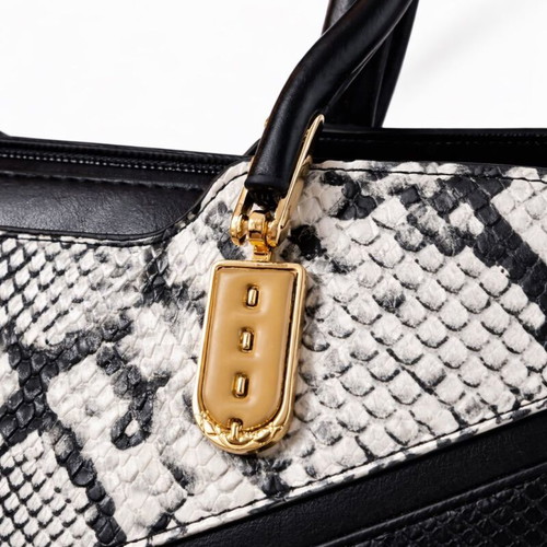 Snake Print Shoulder Handbag new, black and white