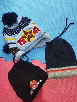 Boys' hats used, set of 3 for ages 3 to 7