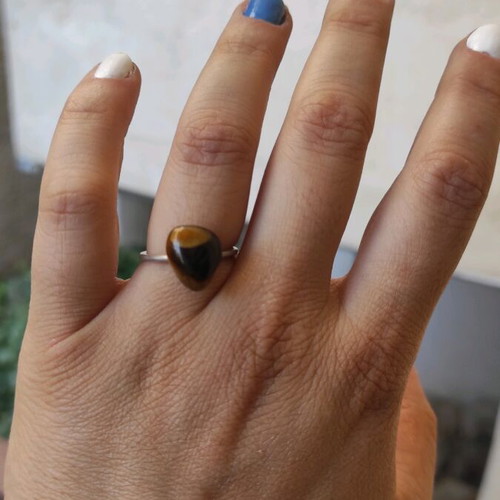 Silver ring with tiger's eye stone like new