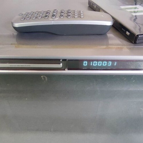 Sony DVD Player 729 like new