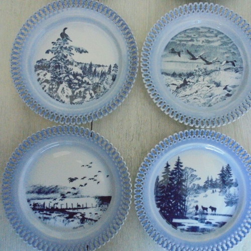 Bing & Grøndahl set of 12 vintage porcelain collector plates Denmark