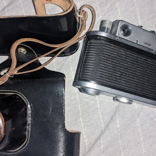 Vintage Zorki 4 Camera with Industar 50 Lens like new