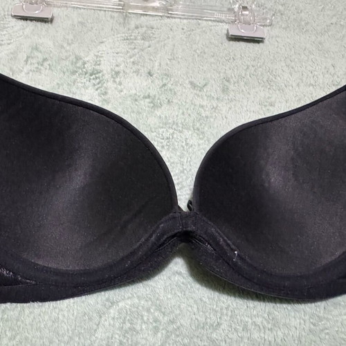 Black bra 75B like new