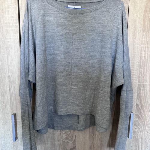 4tailors wool sweater size M/L like new, gray