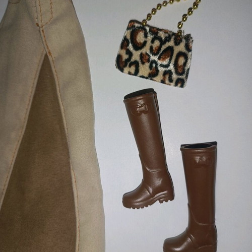 Barbie clothes and accessories set used with animal print details