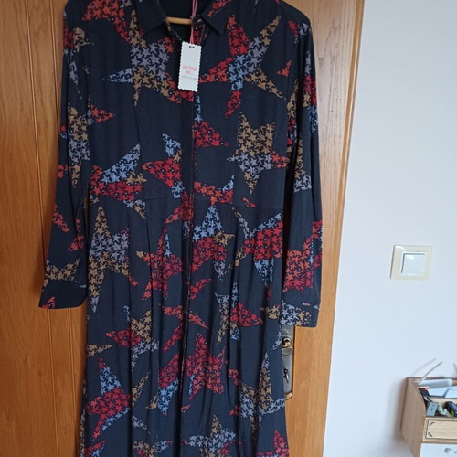 Dress new, size M, dark green with colorful stars
