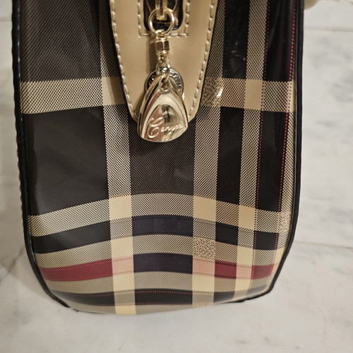 Gongca Checked Shoulder and Handbag with Gold Details like new