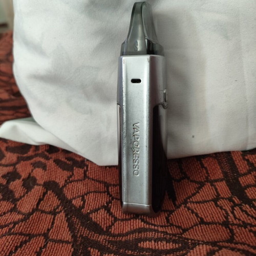 Vaporesso Luxe XR Max 2800mAh touch screen vape like new