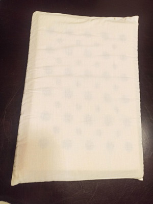 Anti-suffocation baby pillow like new, 26×40 cm, thin