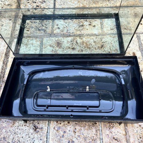 Glass Aquarium like new with complete set and LED lamp