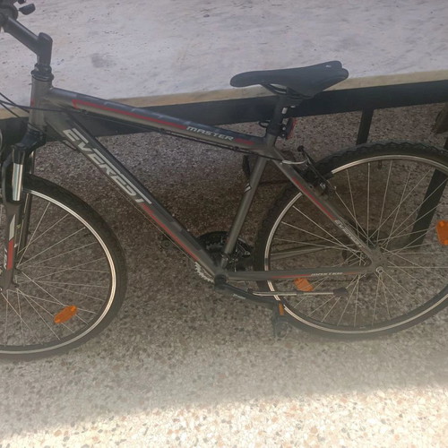 Everest 24'' Racing Bicycle new, 21-speed, black