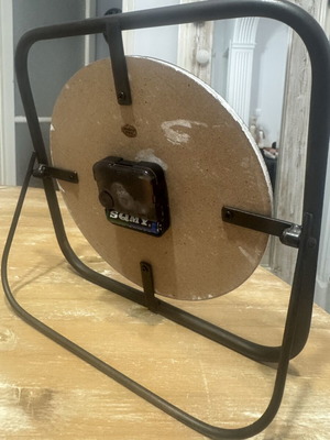 Table clock used, analog display