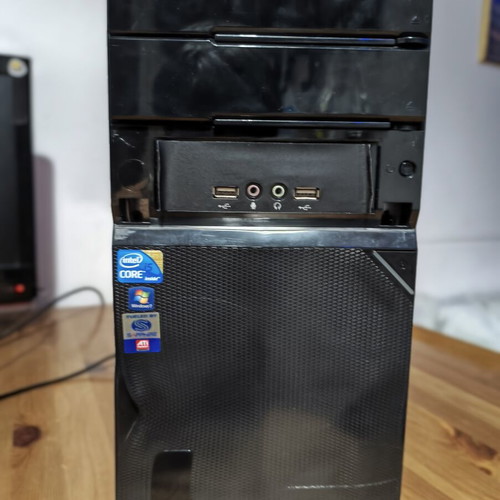 Desktop computer i5 760 used with 3GB RAM, HD 7770 GPU, 120GB SSD, Windows 10 Home or Batocera