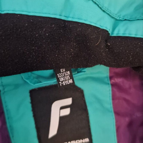 Children's jacket like new for ages 7 to 8