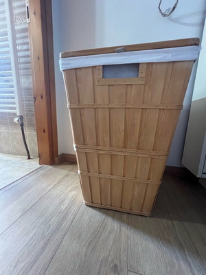 IKEA BRANKIS laundry basket like new, natural wood with removable fabric liner