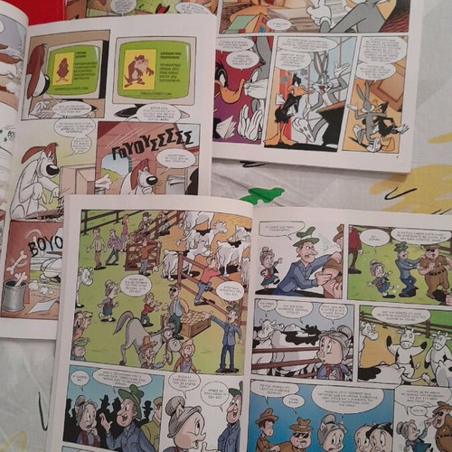 Looney Tunes classic comics set of 5 new, Greek