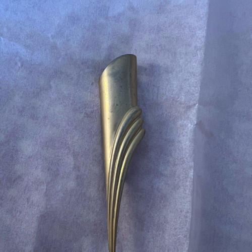 Vintage pin like new, gold-colored
