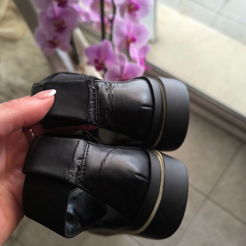 Calvin Klein black sandals used, size 38