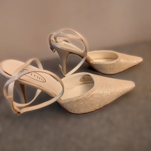 Gillian shoes new with embroidered beads, ice white size 38