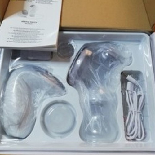 Baby items used: electric scale, sterilizer, electric breast pump