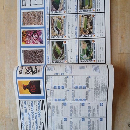 Panini Espana 1982 Official Reprint Album like new