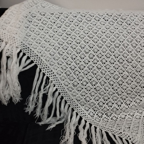 Scarf shawl new, white
