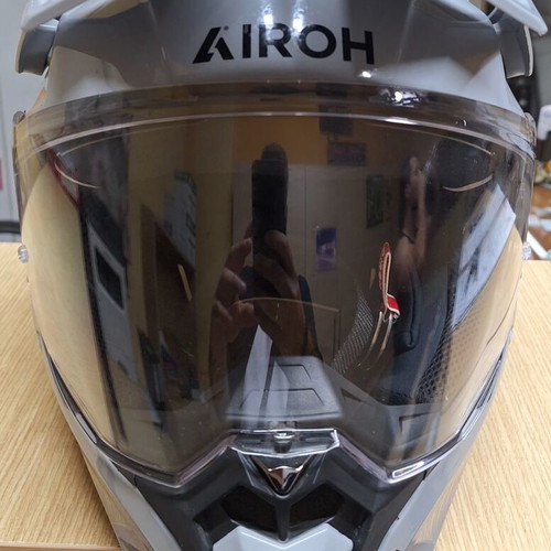 Airoh Commander 2 helmet like new, ECE 22.06, large, grey