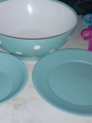 Plates and cups for food like new, set of 6 pieces