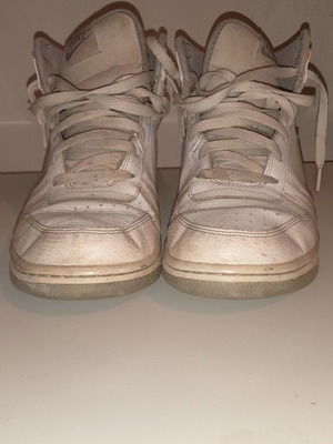 Nike δερμάτινο μποτάκι μεταχειρισμένο, άσπρο, μέγεθος 42
