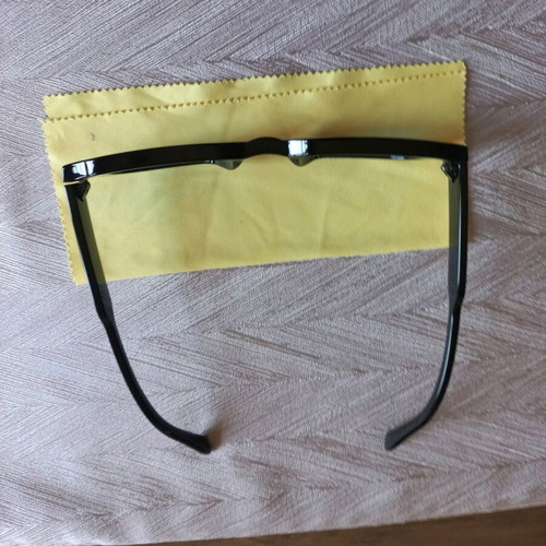 Women's sunglasses like new
