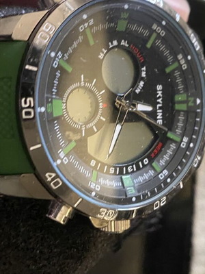 Skyline analog and digital watch like new without battery