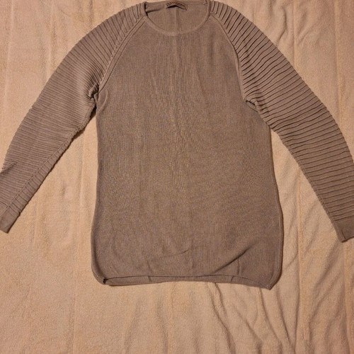 Knitted men's sweater like new, beige, size XL with sleeve designs