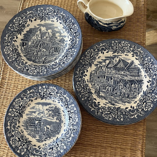 Vintage Royal Tudor Ware 21-Piece Dinner Set 17th Century England Ironstone