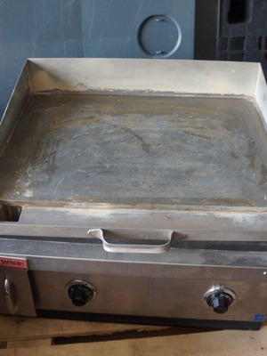 Ψηστιέρα ηλεκτρική πλατό μεταχειρισμένη