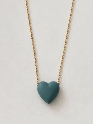 Necklace with petrol heart pendant