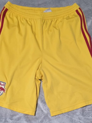 Ποδοσφαιρικό σορτς Red Bull Salzburg εντός έδρας σεζόν 2011 σαν καινούργιο