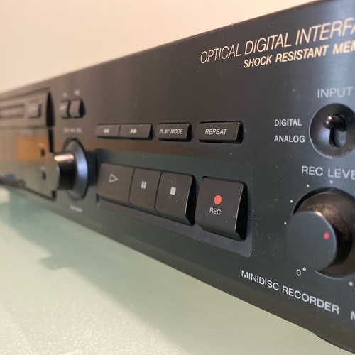 Sony Minidisc Recorder MDS-302 like new