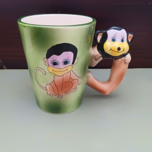 Mug like new with monkey design